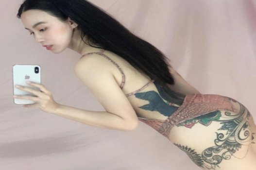 Linh Miu cặc to móc lỗ đít